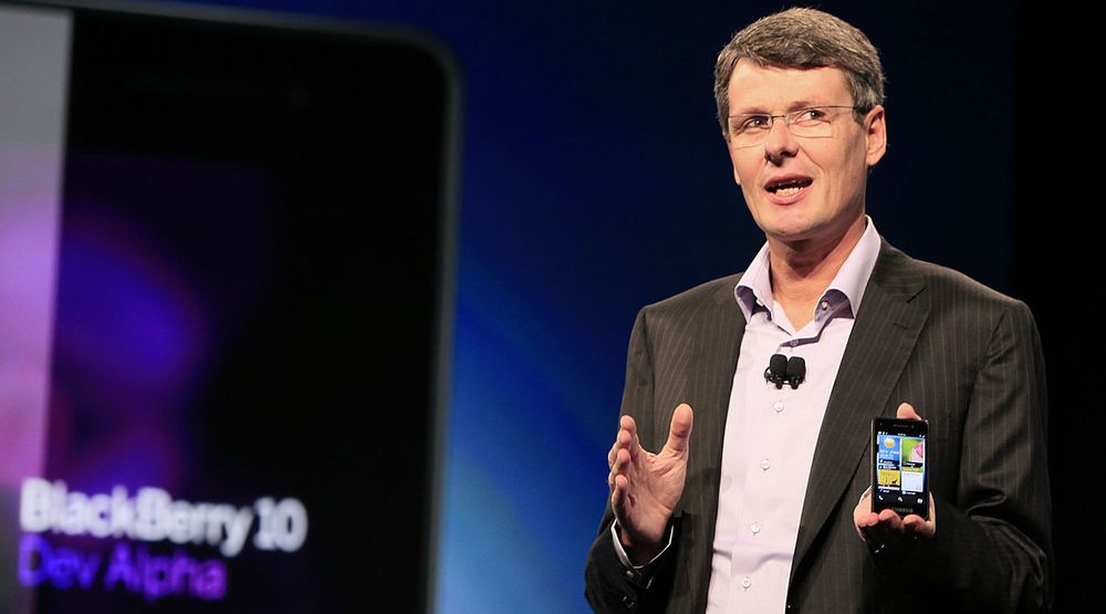 RIM-sjef Thorsten Heins er beredt på å satse alt for å gjøre Blackberry 10 til en suksess. Samtidig har han måttet revidere strukturen i operatøravtalene som i dag står for over en tredel av selskapets omsetning. Investorene frykter det innebærer vesentlig reduserte inntekter for selskapet.