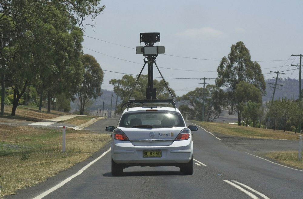 Det er uklart hvordan Apples foto-kjøretøyer ser ut. Bildet over viser egentlig en av Googles Street View-biler i Australia.