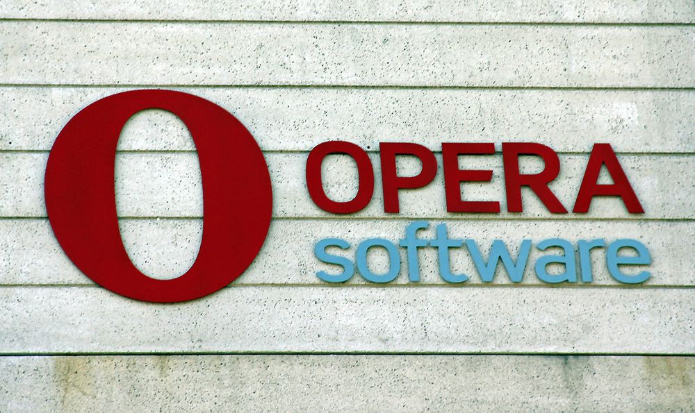 Inntektene til Opera stiger, men resultatet er kraftig svekket. I dagens kvartalsrapport senker IT-selskapet også sine prognoser noe for inneværende periode og året som helhet.
