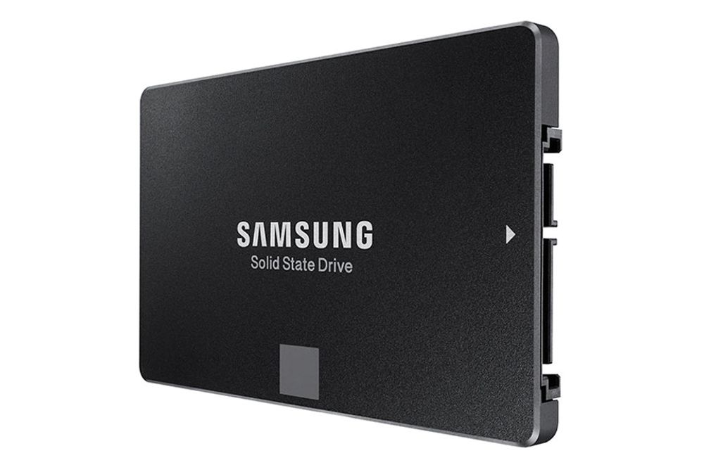 Denne SSD-en, en 2TB 850 EVO SSD, ble lansert av Samsung tidligere i sommer. Nå har selskapet kommet med SSD-er med flere ganger så høy kapasitet.