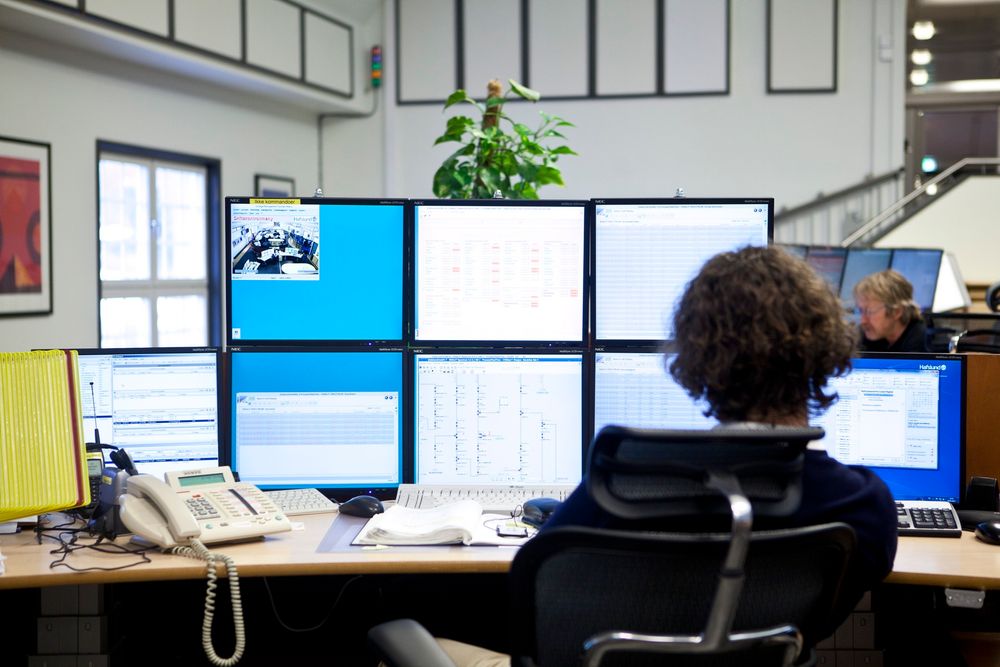 Hafslund jobber med å at folk skal stole på selskapets håndtering av en stadig sterkere  datastrøm. Bildet er fra Hafslunds kontrollrom på Montebello i Oslo.