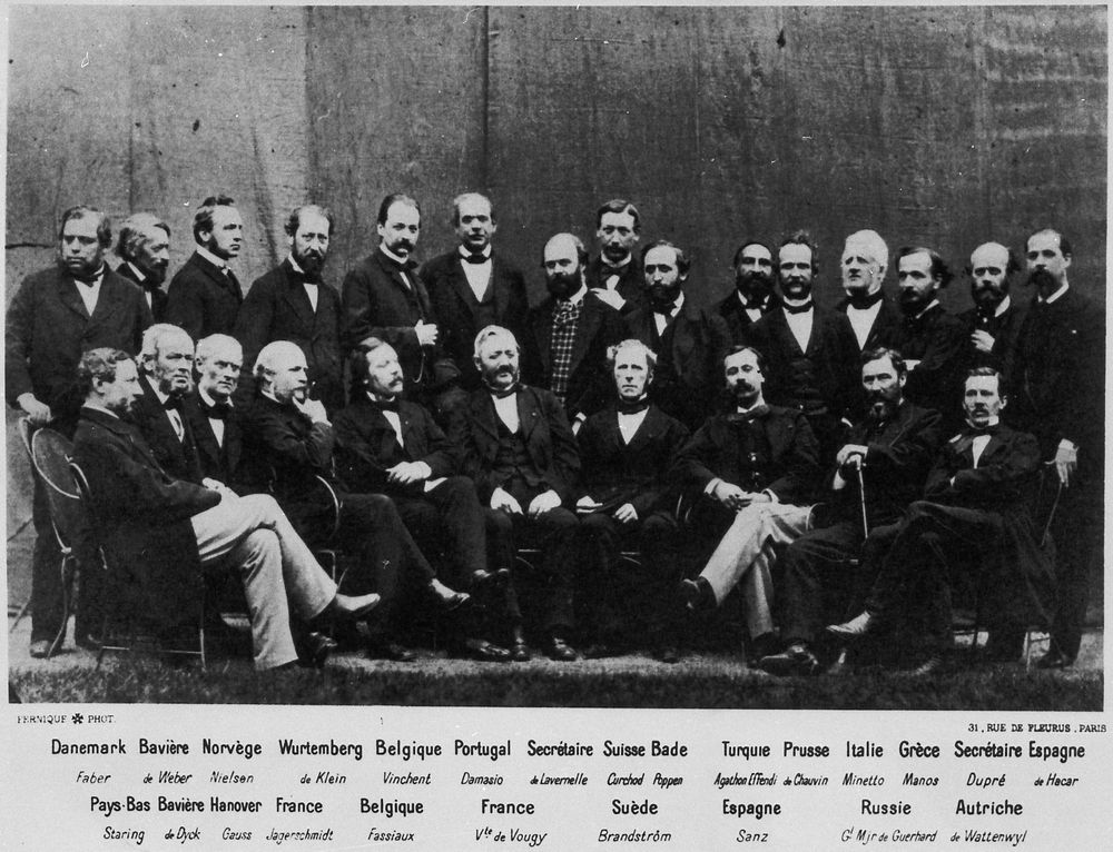 Delegatene under den første ITU-konferansen, som ble arrangert i Paris i 1865. Klikk på bildet for å se hele.