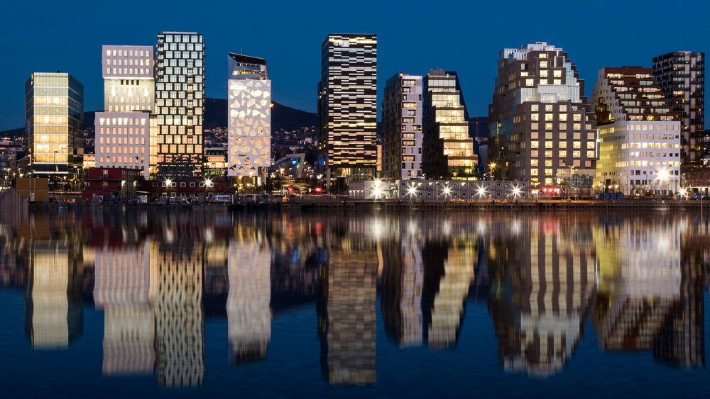Oslo, her Barcode i Bjørvika, gir ikke inntrykk av en by som er opptatt av å spare energi. Men for et bysamfunn er energisparing mer enn summen av sparing i enkeltbygg. Også kommunen kan gjøre mye – om det prioriteres.