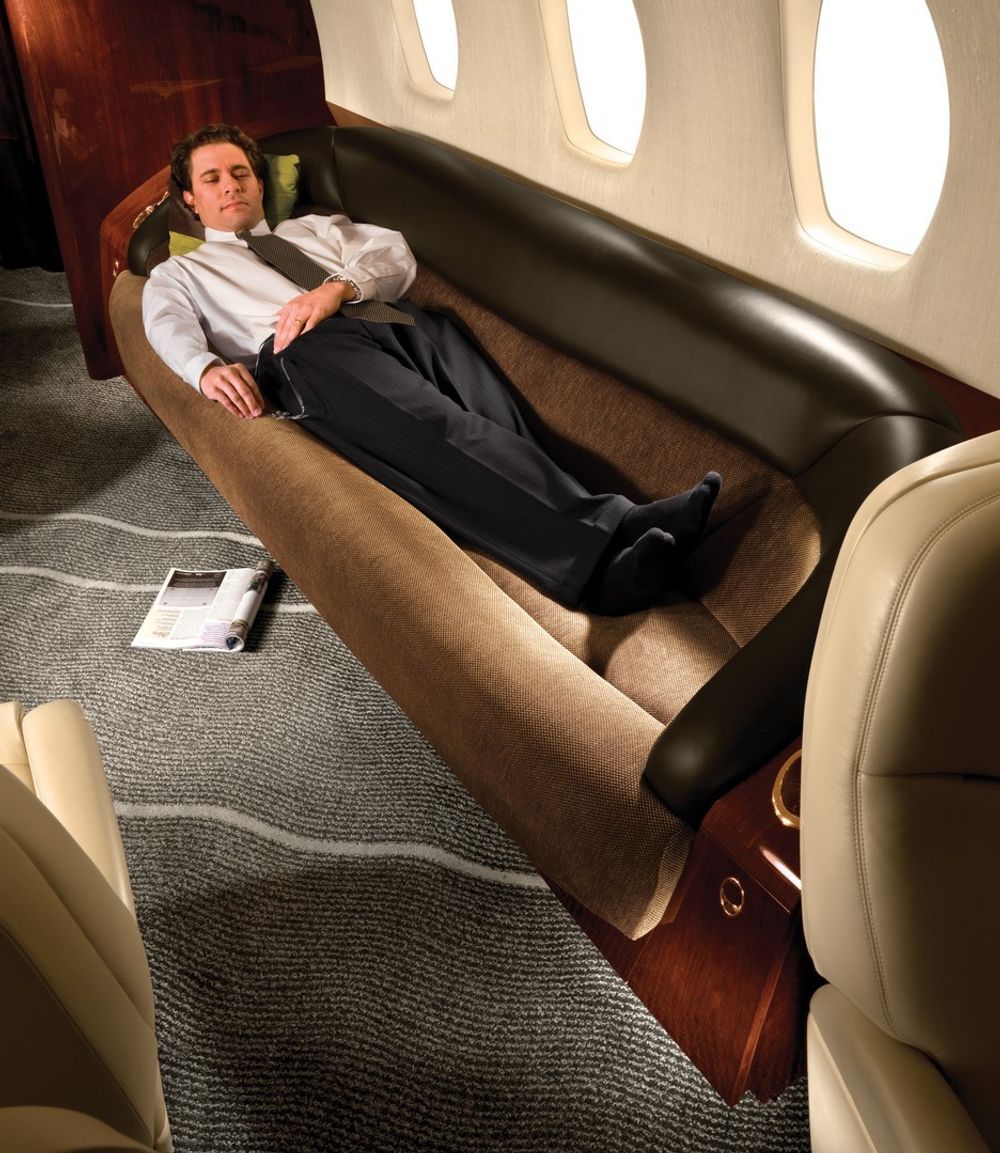 Langt mer komfortabelt enn rutefly, og naturligvis også langt dyrere. Citiation Columbus anslås å bli solgt for 27 millioner dollar - 153 millioner kroner.