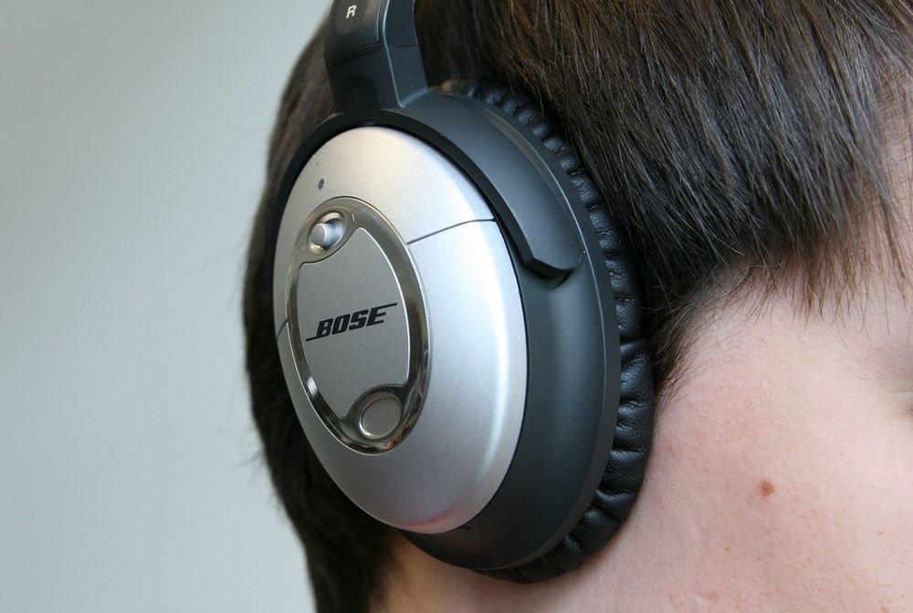 SKRYT: Bose QuietComfort 2 er de beste støydempende hodetelefonene vi har prøvd.