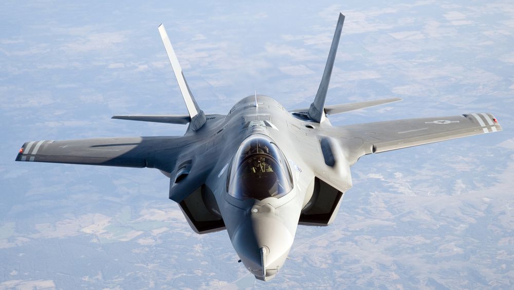 Industribedriftene som sto på Gripen-siden i kampflysaken kraver at regjeringen stiller krav til Lockheed om at de skal finne flere leverandører og gå bredere ut enn til bare de største i Norge.