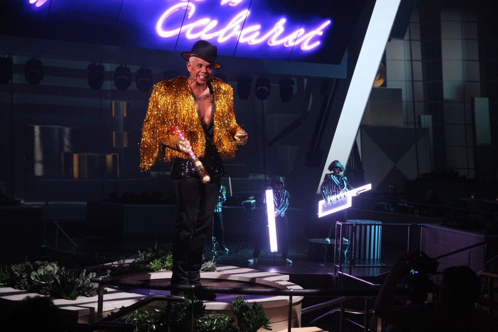 The Show Must Go On - med mye teknikk. 