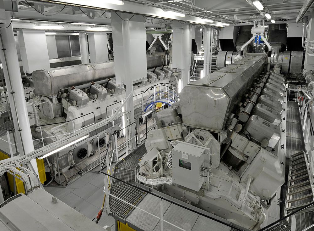 Wärtsilä-motorene til  cruiseskipet Allure of the Seaser er spekket med sensorer. Informasjonen som går til kontrollrommet på skipet, kan like gjerne sendes til land. 
