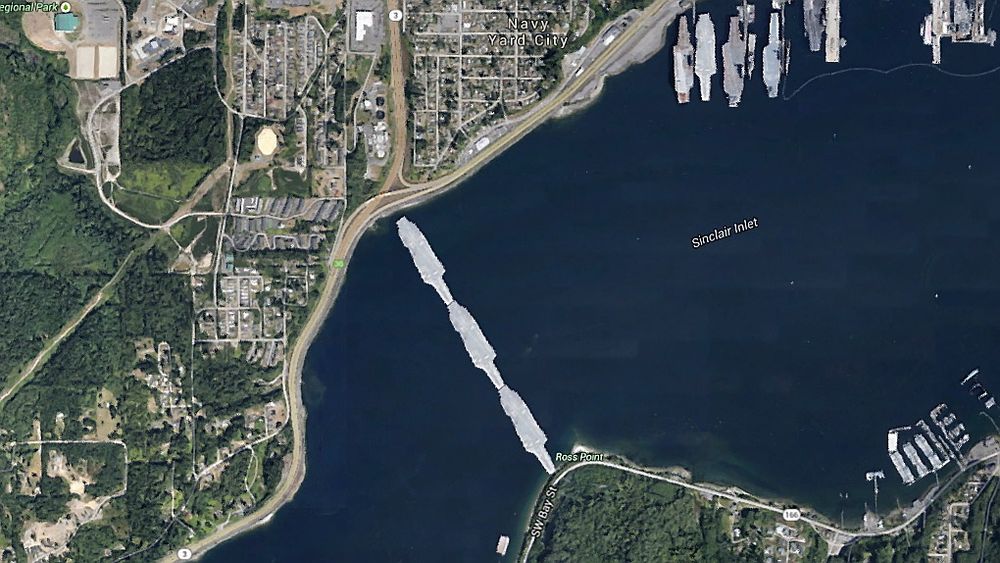 Tre utrangerte hangarskip ville være lange nok til å lage bru hele veien mellom byene Bremerton og Port Orchard i den amerikanske delstaten Washington.