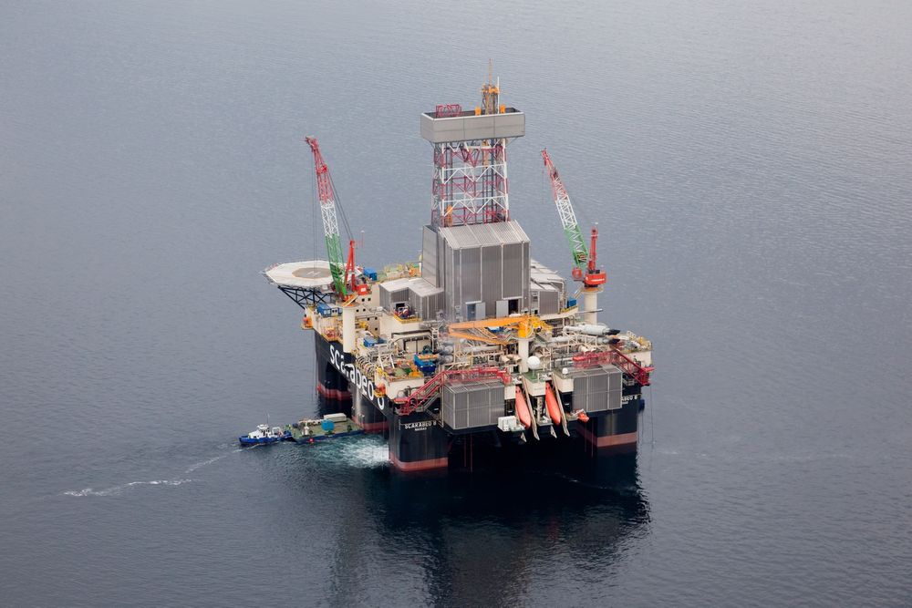 20. februar i år falt en mann over bord fra boreriggen Scarabeo 8 i Barentshavet. Petroleumstilsynet har nå sluttført sin granskning av hendelsen, og har funnet flere regelbrudd. 