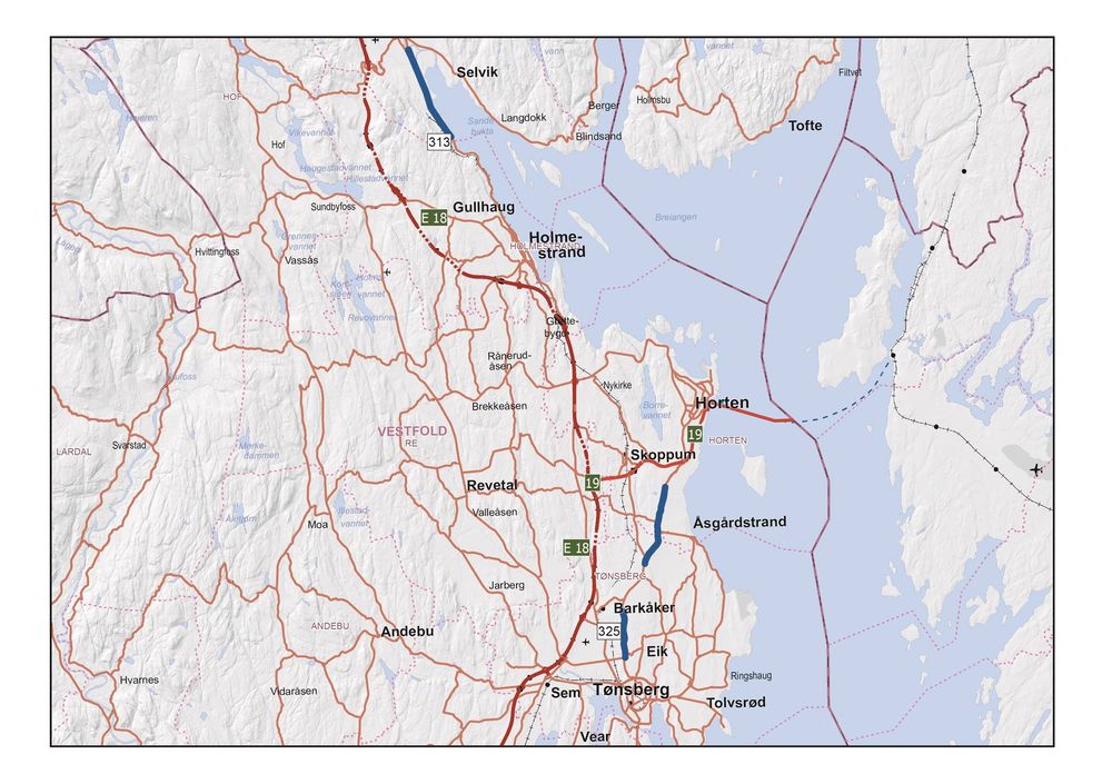 Testprosjekt: Over 200 ledlamper skal erstatte gamle armaturer langs tre strekninger på fylkesvei 313 og 325 i Vestfold. Statens vegvesen er halvveis ferdig med monteringen. 
