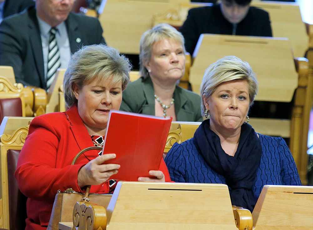 Statsminister Erna Solberg (t.v.) og finansminister Siv Jensen under en  finansdebatt i Stortinget tidligere i år. 