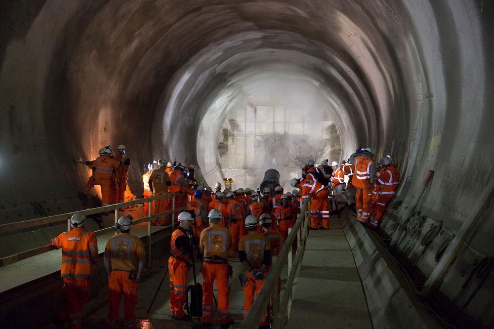  Boringen av nye tunnelløp for Londons oppgraderte jernbanenett, Crossrail, nærmer seg slutten. 