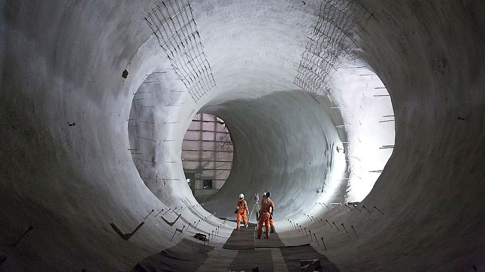  Boringen av nye tunnelløp for Londons oppgraderte jernbanenett, Crossrail, nærmer seg slutten. 