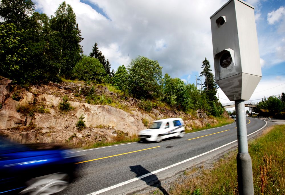 Intelligent hastighetsbegrenser gjør at førere av nye Ford S-max aldri behøver å få fartsbot igjen. 