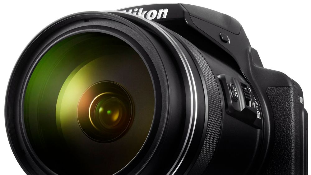 Superzoom: Nikon P900 zoomer fra 24mm til 2000mm. Foto: Nikon