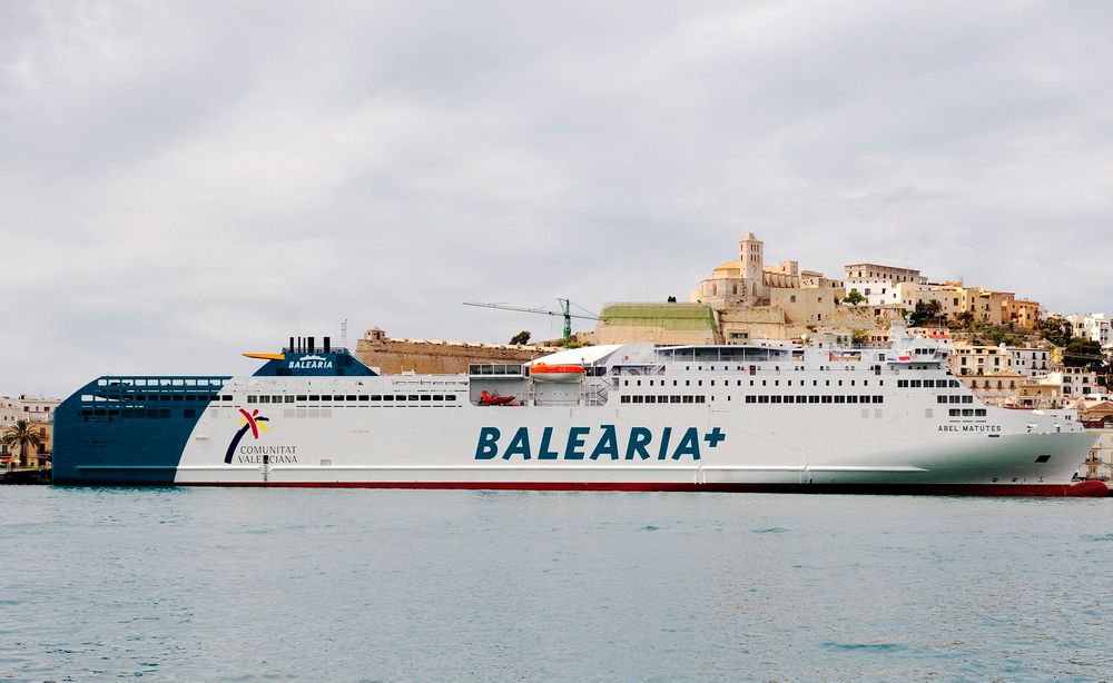 Abel Matutes har plass til 900 personer og 247 biler. Skipet på 10.863 dvt er bygget i 2010 og trafikkerer Barcelona-Mallorca.  
