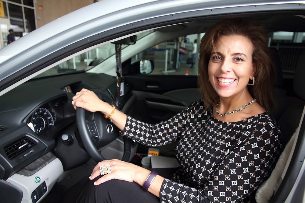 Nancy Zabak ble Uber-sjåfør i Houston etter at hun mistet jobben i oljebransjen. - Det har vært veien ut, sier hun til Teknisk Ukeblad. 