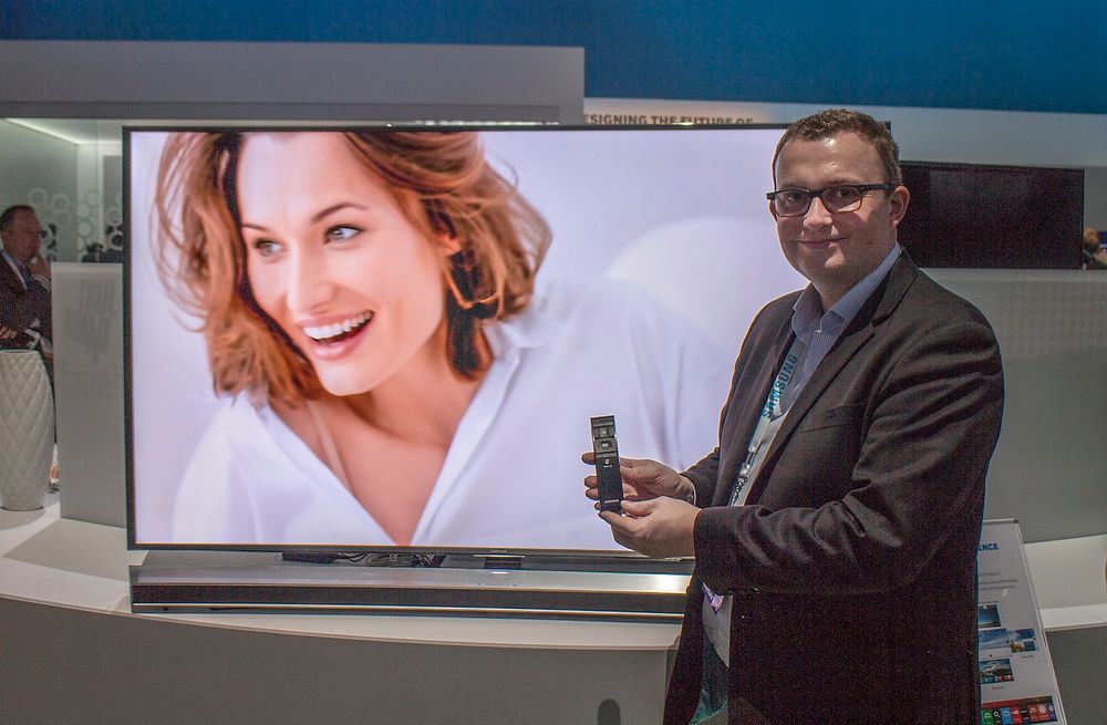Kommer snart: Produktsjef for TV i Samsung, Knut Rørnes, lover at den nye SUHD-TV-ene, de vil si de som har HDR, kommer til våren. De får også Samsungs sterkt forbedrede smart-TV.