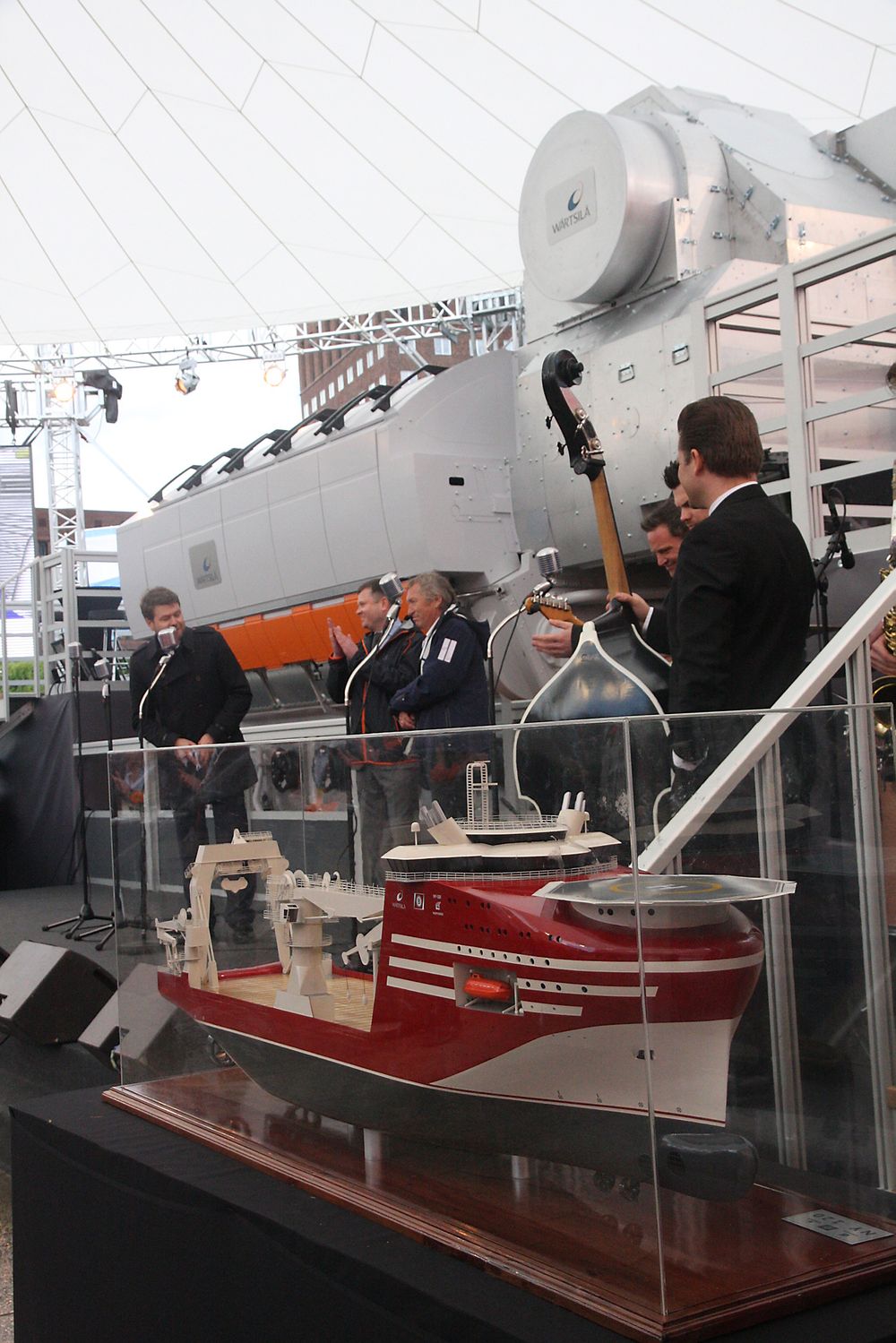 BOA Offshore har intensjonsavtale om en  en ankerhåndterer med Noryards eget design, NY120. Skipet får den nye Wärtsilä W31-motoren, som bleavduket og vist fram under Nor-Shipping i juni.