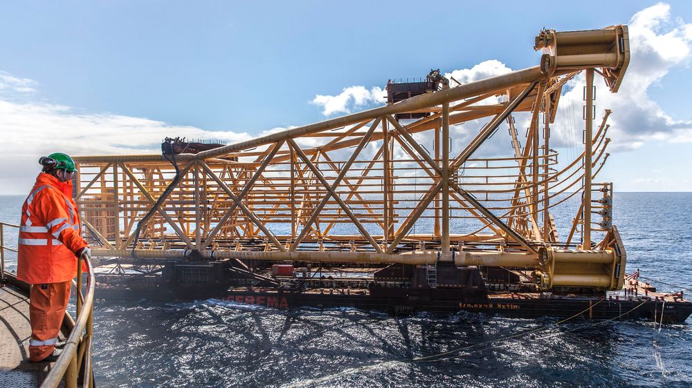 Ivar Aasen-feltet ligger på Utsirahøyden i Nordsjøen, og har en planlagt levetid på 20 år. Produksjonsstart er planlagt til fjerde kvartal 2016.