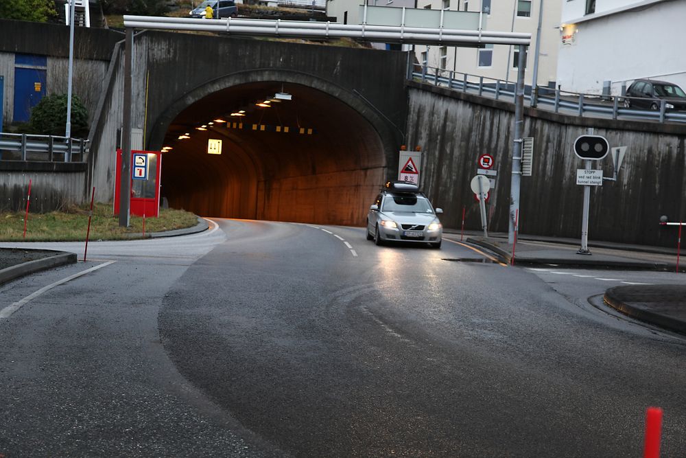 Innkjøringen til Ellingsøytunnelen fra Ålesund-siden. (Foto: Kjell Herskedal)