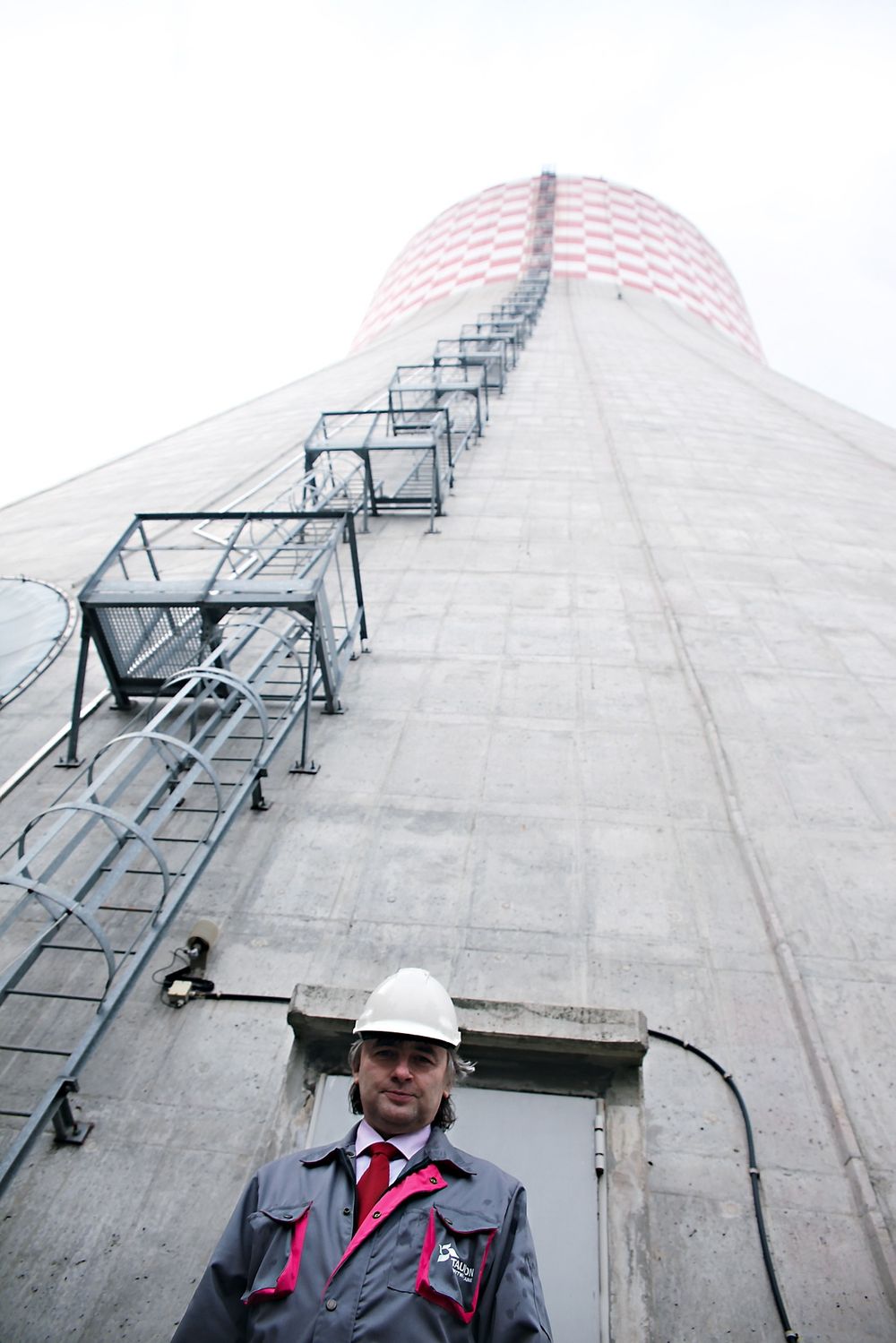 Teknologidirektør Szymon Jagodzik ved Lagisza-kullkraftverket til den polske energigiganten Tauron tviler på om miljøvernerne noen gang blir helt fornøyd med bransjen.