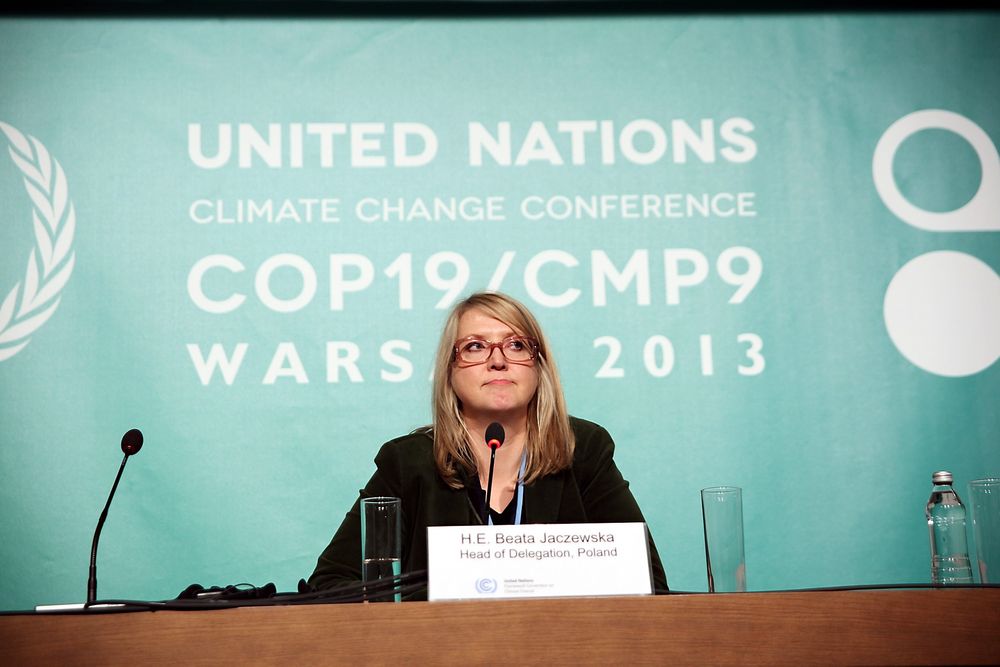 Lederen for den polske klimadelegasjonen ble møtt med stadige spørsmål om hvordan de som "kullnasjon" kunne ha troverdighet som vertsskap for klimatoppmøtet i november.