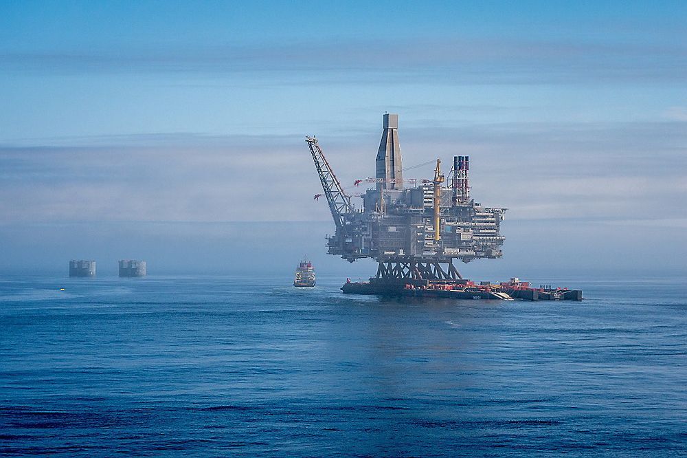 Berkut-plattformen, som blant annet har verdens største plattformdekk, starter produksjon i løpet av måneden.