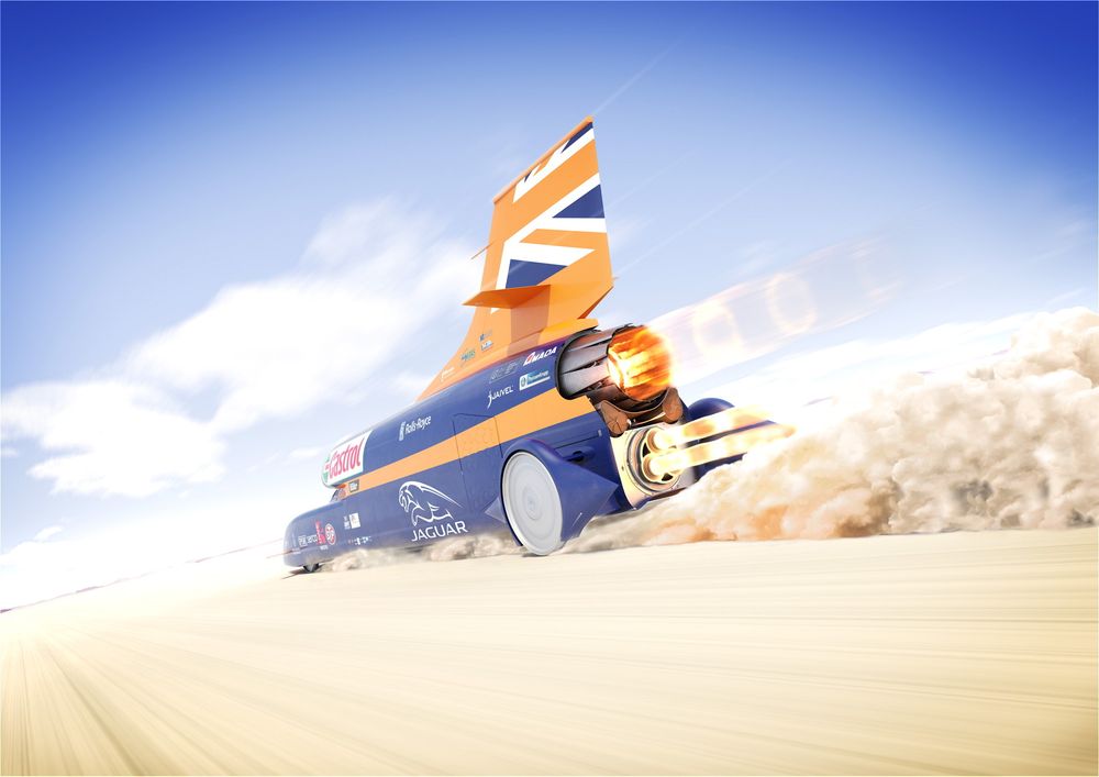 En EJ200 turboviftemotor og tre Nammo rakettmotorer skal få Bloodhound SSC opp i tusen miles i timen (1609 km/t). 