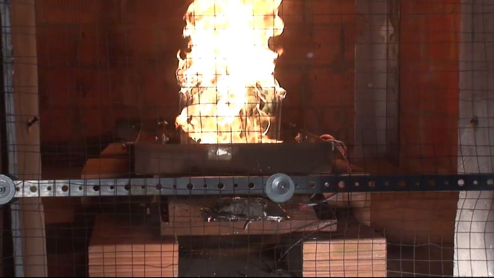 Stikkprøver av litiumionebatterier som brukes til å lagre solcellestrøm viser at tyske forhandlere ikke tar sikkerheten på alvor. Det kan føre til at batteriene eksplodererer. 