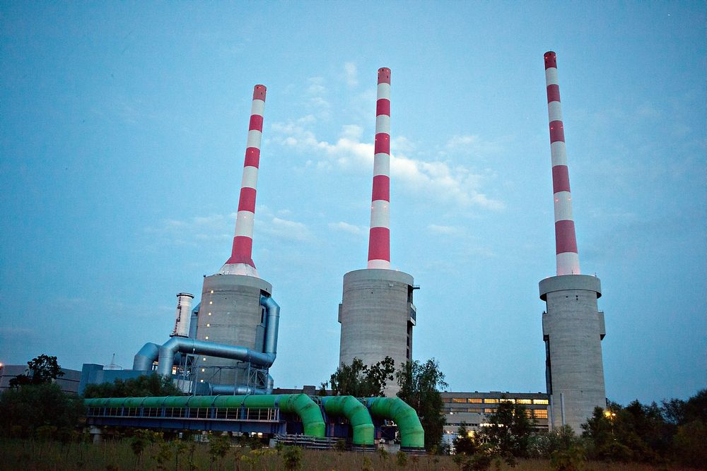 Effektiv gasskraft: Gassen fra Utsirahøyden kan sendes til effektive gasskraftverk på kontinentet, som dette i Irsching i Tyskland. Men CO2-prisen må bli høyere om kraftverkene skal startes opp. (Foto: Øyvind Lie)