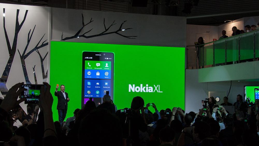 Nokia-sjef Stephen Elop lanserte tre Android-telefoner. Foto: Marius Valle