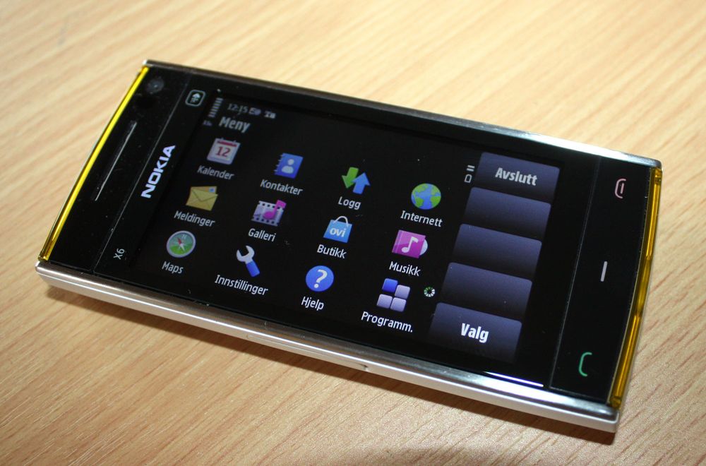 Nokia X6 er enkel å bruke.