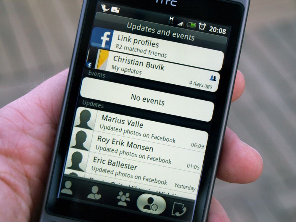 HTC Hero Facebook