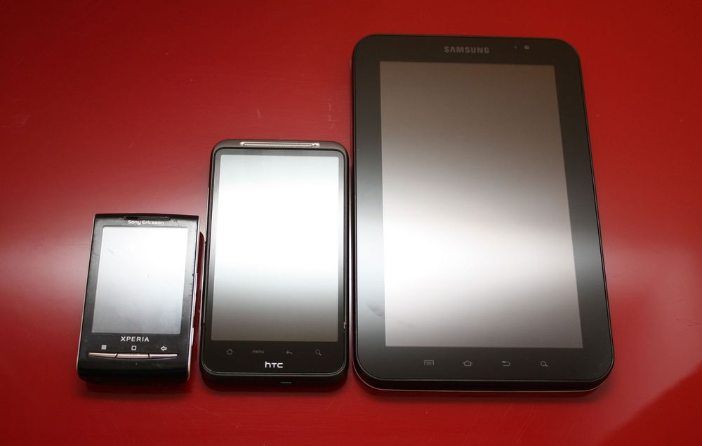 Tre veldig forskjellige Android-telefoner: SE X10 Mini, HTC Desire HD og Galaxy Tab.