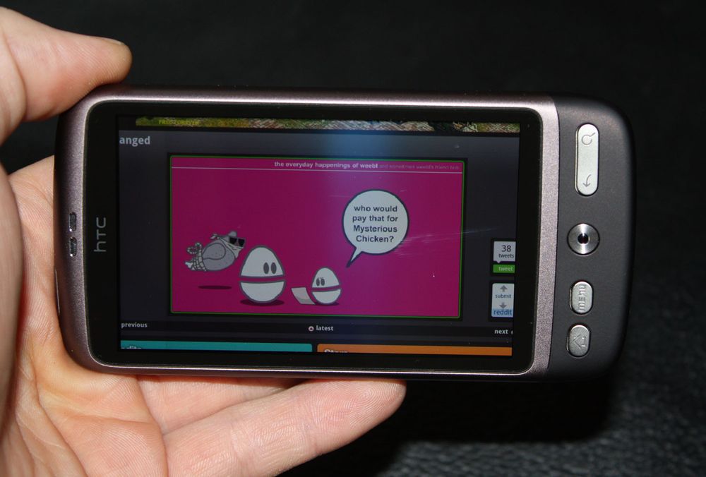 HTC Desire har AMOLED-skjerm.