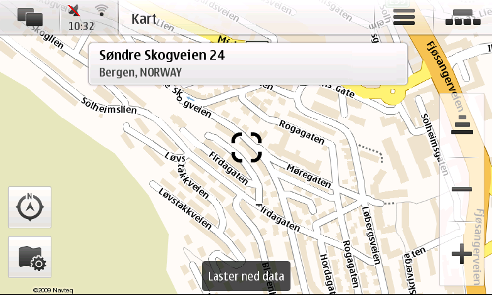 Nokia Maps følger med.