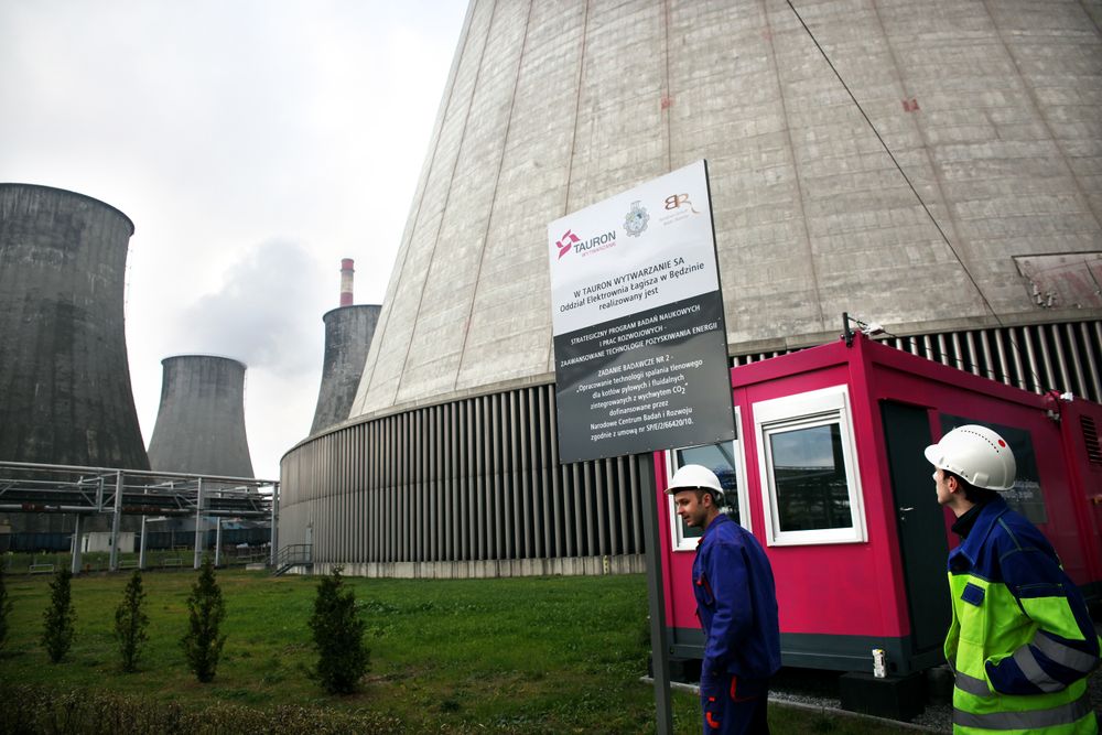Sivilingeniørene Kamil Srokosz og Mateusz Kozak er to av de kloke hodene i CO2-rensingsprosjektet til energiselskapet Tauron og Czestochowa teknologiske universitet.