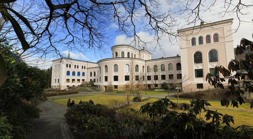 Universitetet i Bergen logget bruken av studentenes adgangskort og lagret infoen i 90 dager. 