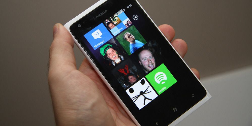 Nokia Lumia 900 koster 4000 kroner.