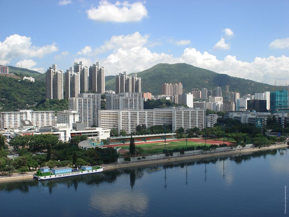 Vannfabrikk: Renser elvevann til drikkevannskvalitet .Kan bygges på lekter som ikke stikker så dypt.                         