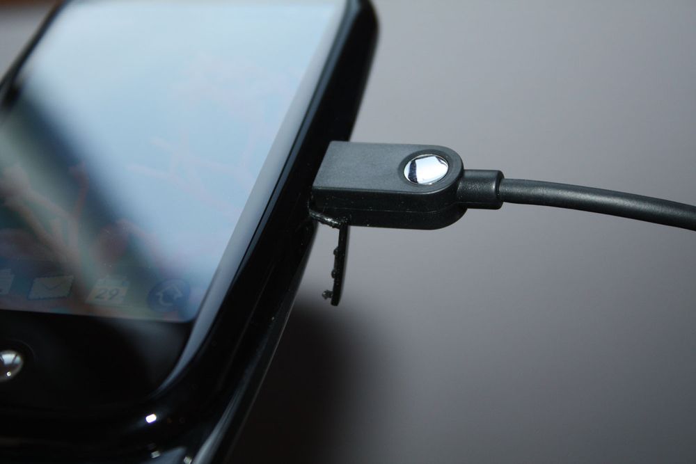 Palm Pre har vanlig Micro-USB-tilkobling.