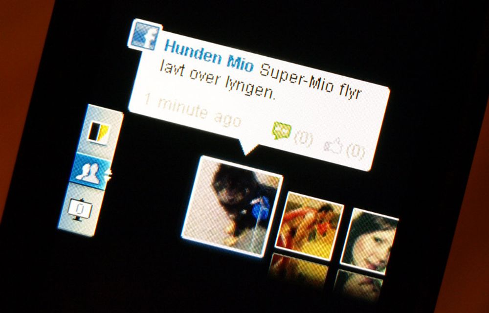 Sony Ericsson U10i Aino Facebook Widget