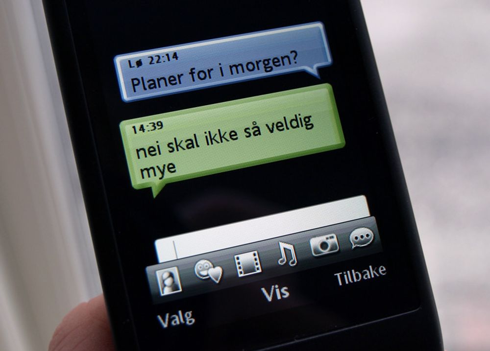 Sony Ericsson U10i Aino Trådet SMS