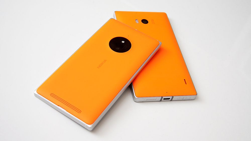 Lumia 830 og Lumia 930 (under). 