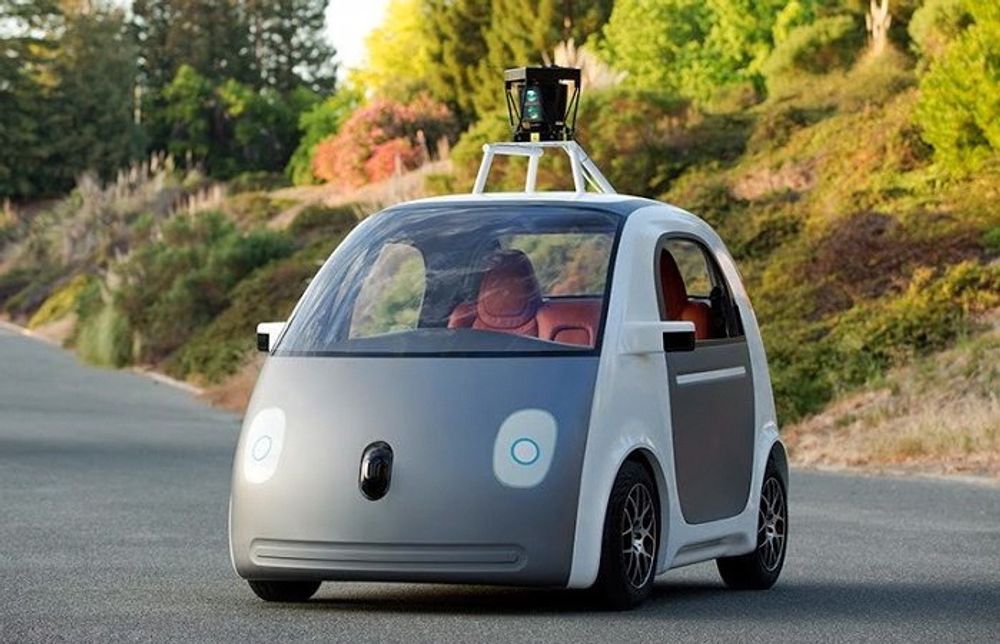 Google har produsert ulike prototyper av selvkjørende biler som om kort tid vil testes ut på veiene i California. 