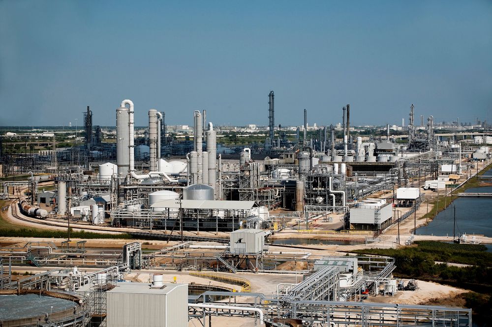 Texas: BASF sitt anlegg i Freeport produserer en rekke basiskjemikalier, tilsatskjemikalier og fiberprodukter. Bildet viser delen som produserer superabsorbente polymerer. 