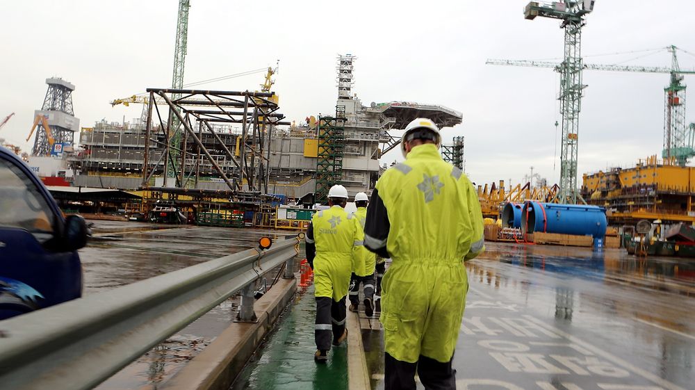 Valemon-dekket ligger i gangavstand fra Statoils site-kontor på verftet.