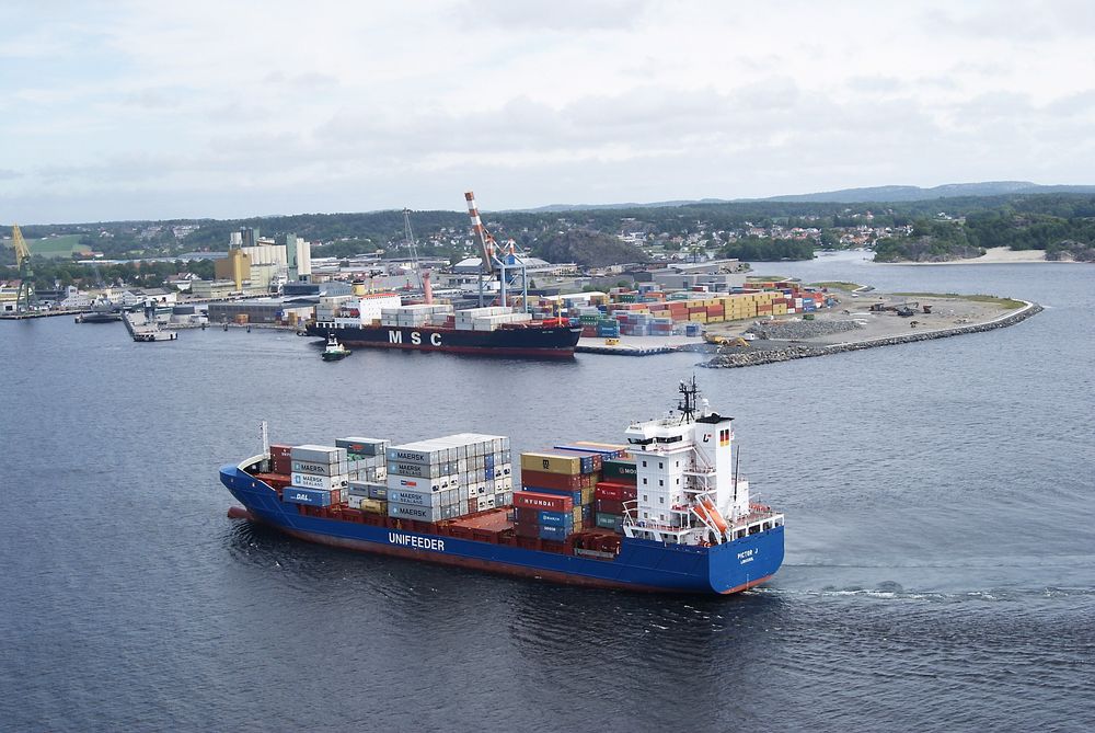 Sikkerhetsnivået på flere norske havneanlegg er redusert etter terrortrusselen. 